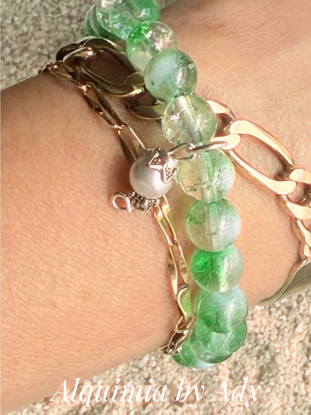 SUMMER Green Bead & pear charm single string bracelet